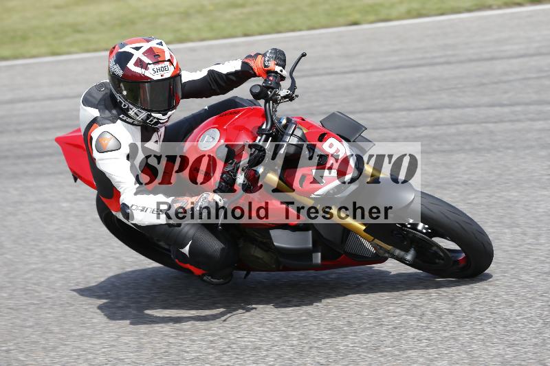/27 12.06.2025 Ducati Schweiz Trackday Warmup  ADR/blau-bleu/19-1